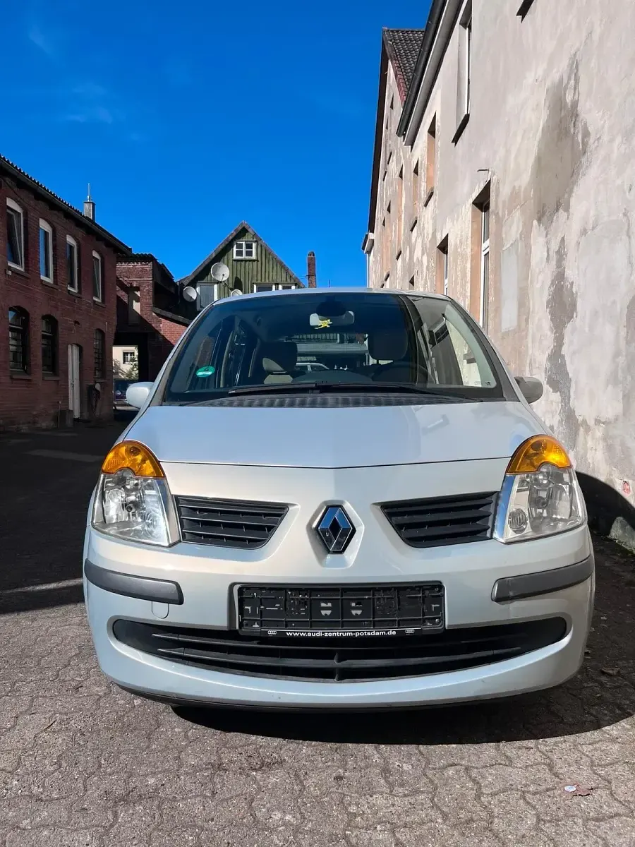 Second-hand Renault Modus 112 CP (82 kW) 2005 Gri Monovolum