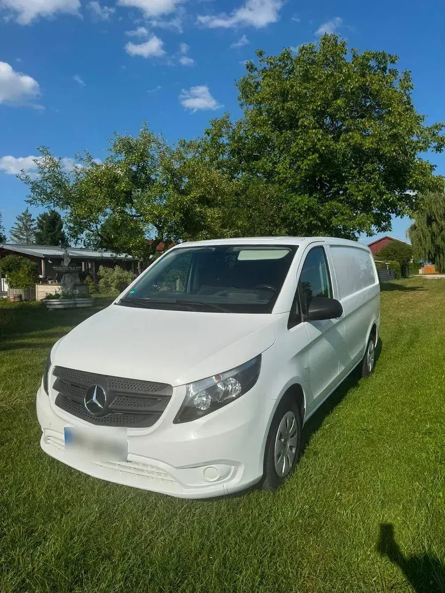 Gebraucht Mercedes Vito 114 PS (83 kW) 2018 Weiß Van