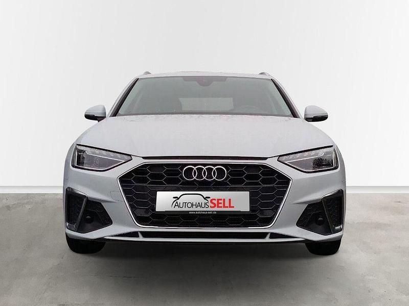 Gebraucht Audi A4 S-Line 204 PS (150 kW) 2023 Weiß Kombi