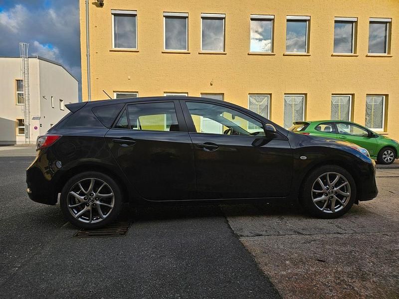 Gebraucht Mazda 3 Center-Line 105 PS (77 kW) 2013 Schwarz Limousine