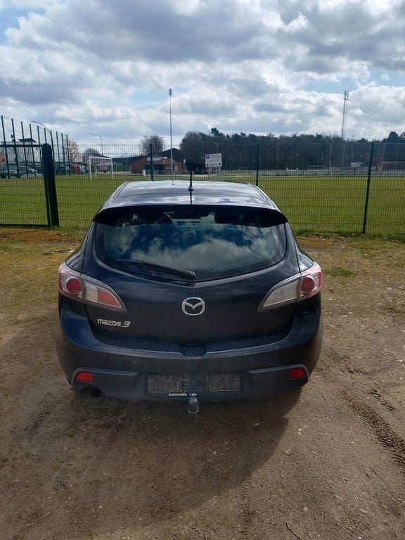Gebraucht Mazda 3 116 PS (85 kW) 2011 Schwarz Limousine
