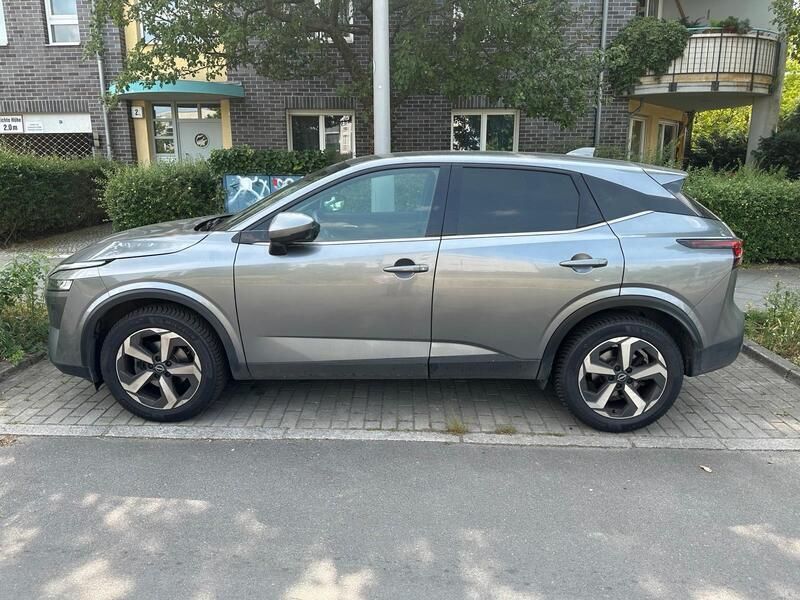 Grau Gebraucht 2023 Nissan Qashqai N-Connecta SUV | 22.500 € - Bild 1/4
