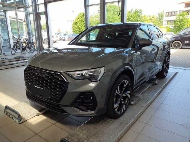Grau Gebraucht 2021 Audi Q3 Sportback S-Line SUV | 29.530 € (Guter Preis) - Bild 1/4