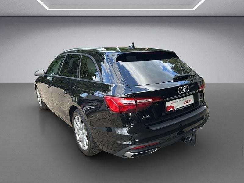 Gebraucht Audi A4 Design 163 PS (119 kW) 2023 Mythosschwarz Kombi