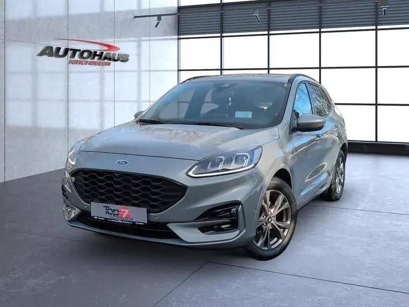 Usado Ford Kuga ST-Line 150 HP (110 kW) 2023 Prateado SUV