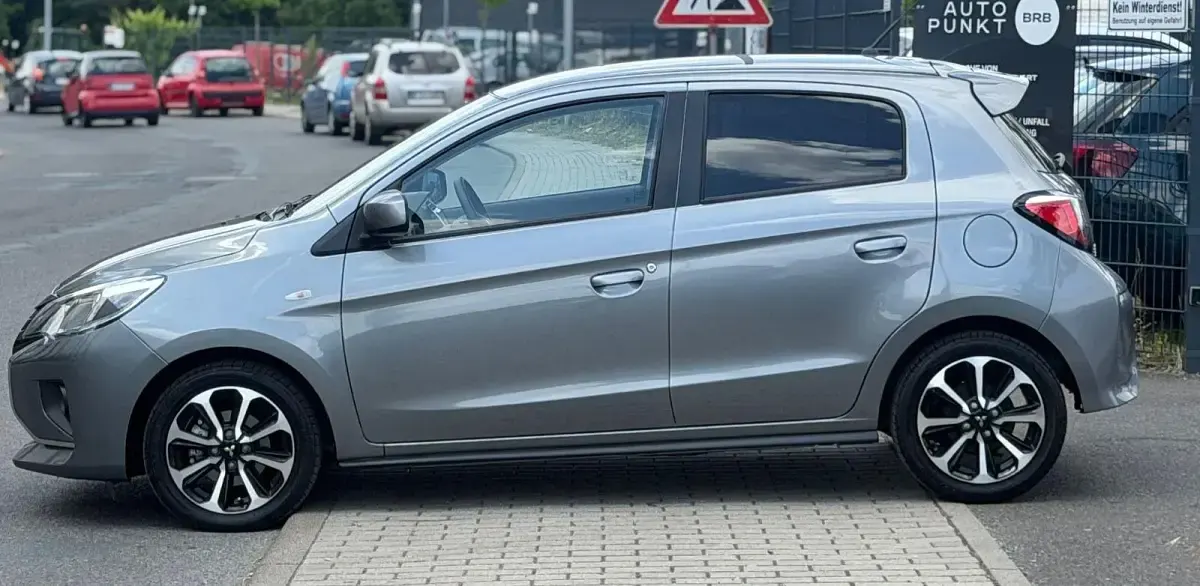 Gebraucht Mitsubishi Space Star Select+ 71 PS (52 kW) 2023 Grau Kleinwagen