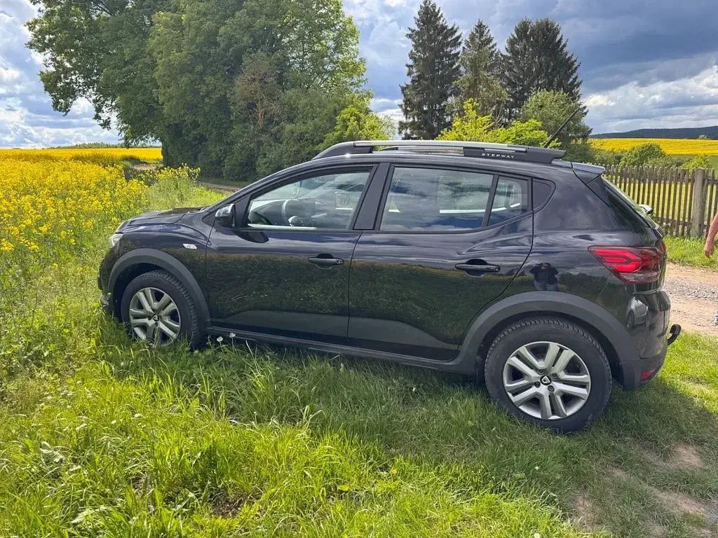 Gebraucht Dacia Sandero Expression 101 PS (74 kW) 2022 Schwarz Limousine