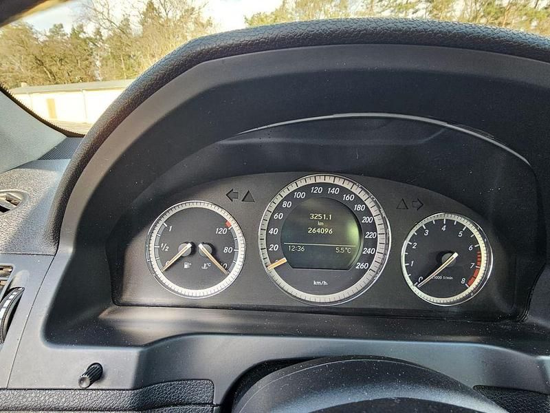 Gebraucht Mercedes C180 Classic 156 PS (114 kW) 2008 Schwarz Limousine