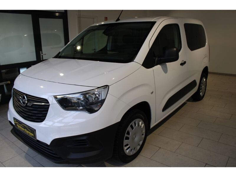 Weiß Gebraucht 2023 Opel Combo Life Van / Kleinbus | 18.950 € (Fairer Preis) - Bild 1/4