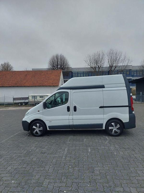 Gebraucht Opel Vivaro 114 PS (83 kW) 2012 Weiß Van / Kleinbus