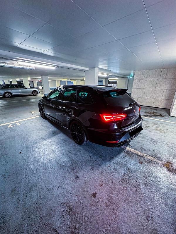 Gebraucht Seat Leon 4Drive 300 PS (220 kW) 2020 Schwarz Kombi