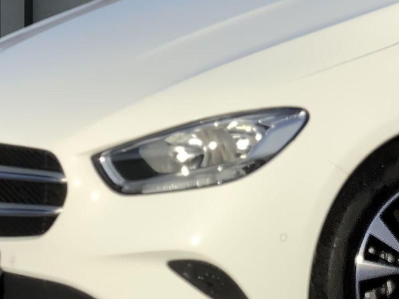 Gebraucht Mercedes E250 160 PS (117 kW) 2022 Weiß Limousine