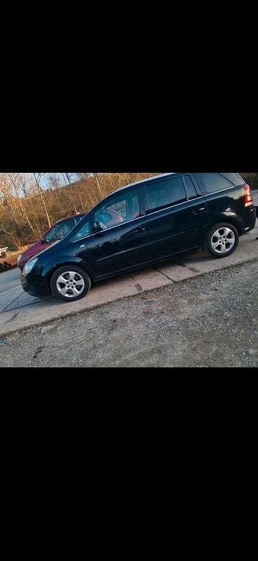 Gebraucht Opel Zafira Selection 125 PS (91 kW) 2010 Van / Kleinbus