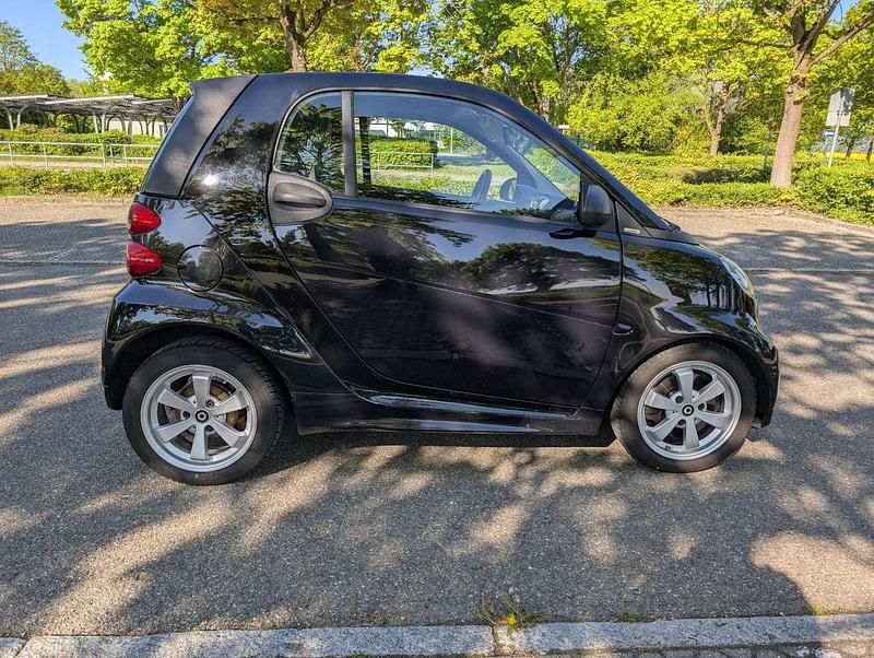 Schwarz Gebraucht 2014 Smart ForTwo Coupé Kleinwagen | 4.900 € (Guter Preis) - Bild 1/4