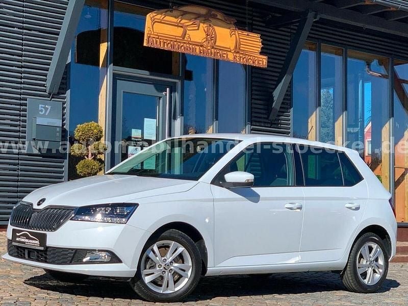 Gebraucht Skoda Fabia Style 95 PS (69 kW) 2021 Weiß Limousine
