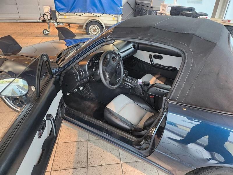 Gebraucht Mazda MX5 90 PS (66 kW) 1997 Blau Cabrio