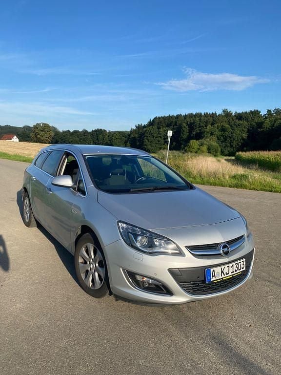 Silber Gebraucht 2016 Opel Astra Kombi | 8.490 € (Superpreis) - Bild 1/4
