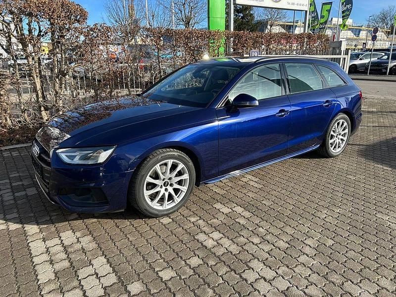 Blau Gebraucht 2023 Audi A4 Advanced Kombi | 17.490 € (Superpreis) - Bild 1/4