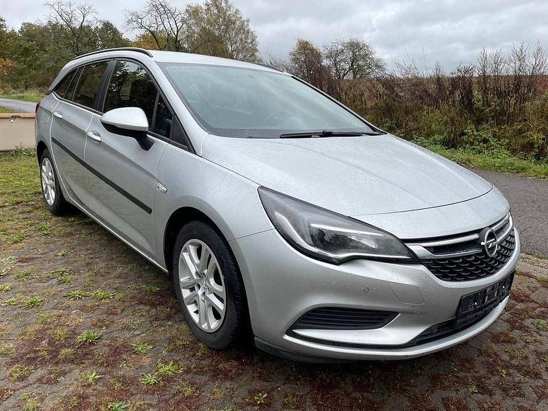 Gebraucht Opel Astra Edition 110 PS (80 kW) 2019 Silber Kombi