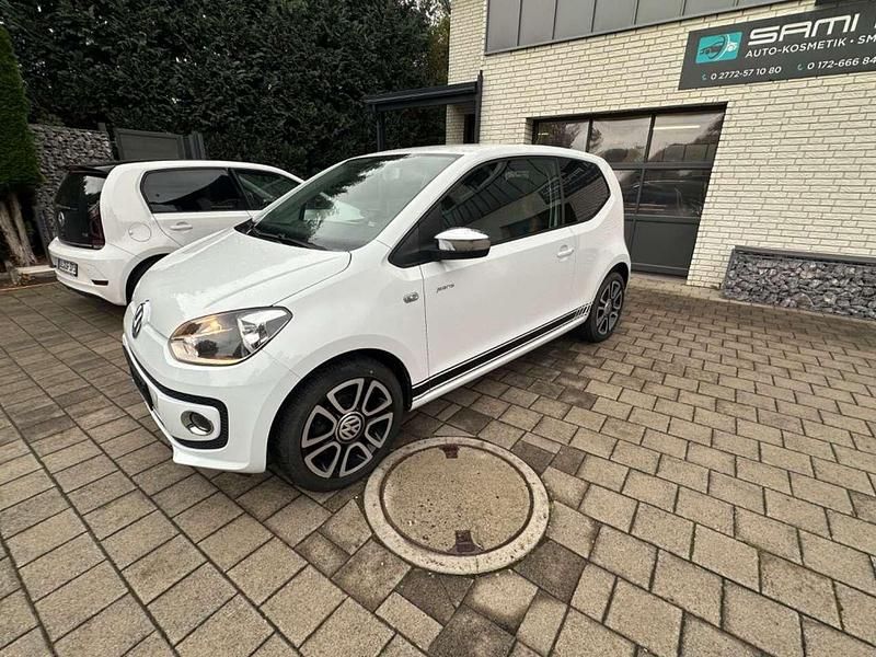 Pure white Gebraucht 2015 VW up! Kleinwagen | 6.800 € (Fairer Preis) - Bild 1/4