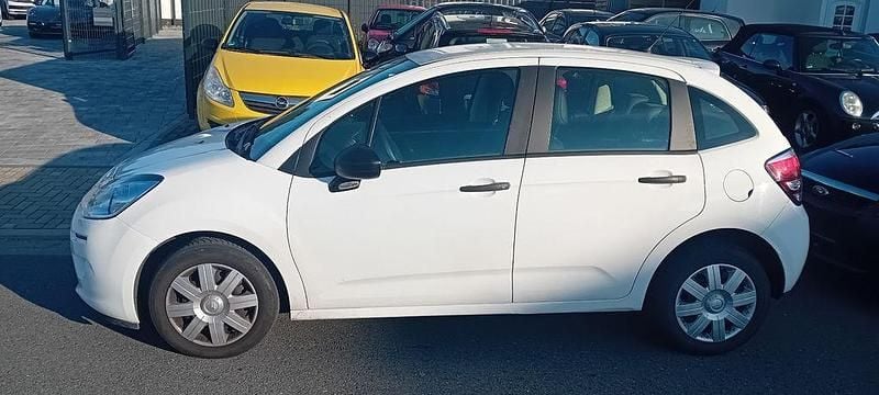 Gebraucht Citroën C3 Attraction 68 PS (50 kW) 2016 Weiß Kleinwagen