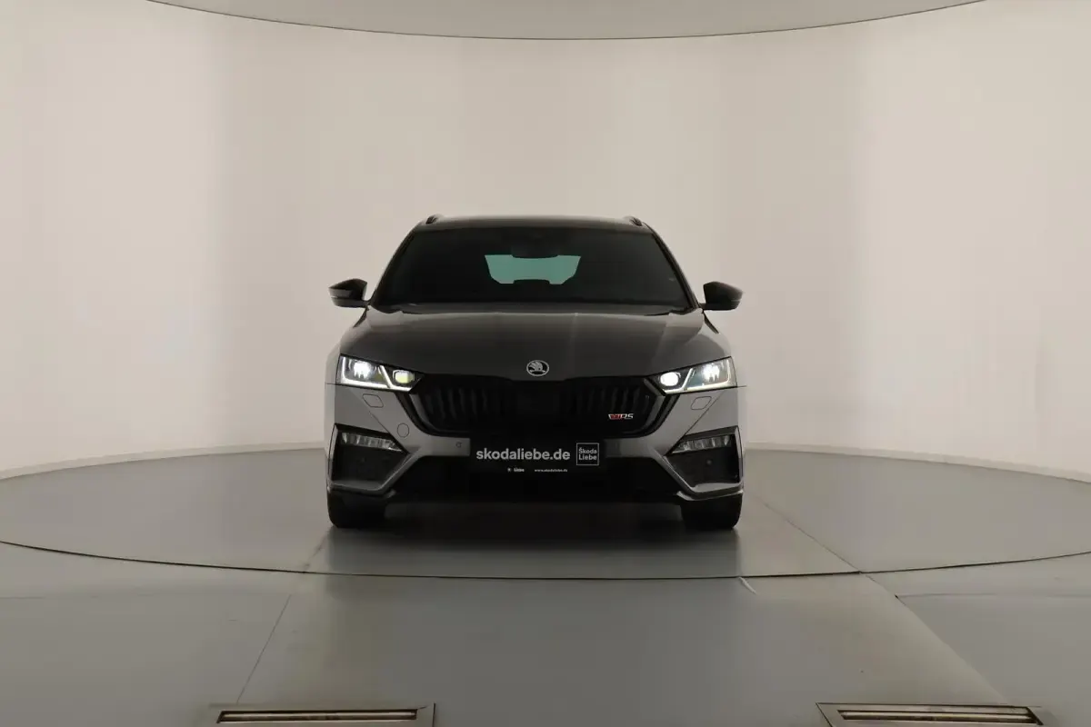 Gebraucht Skoda Octavia RS 200 PS (147 kW) 2024 Graphitegrau metallic Kombi