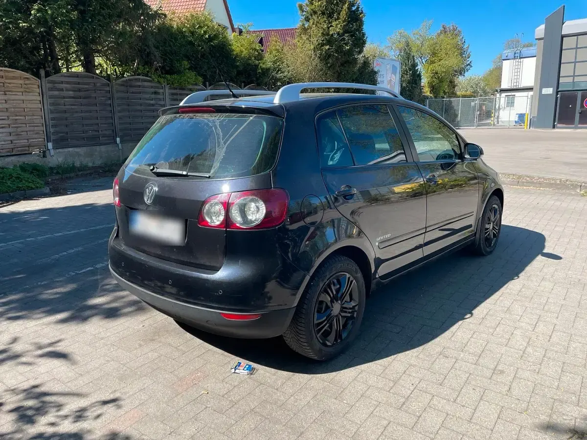 Usata VW Golf VI 80 CV (58 kW) 2008 Nero Utilitaria