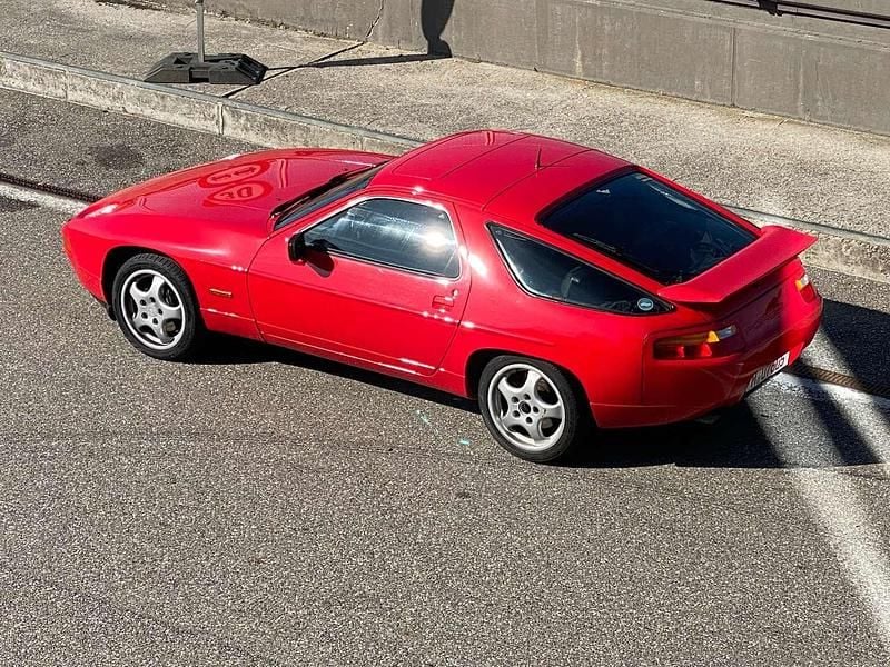 Gebraucht Porsche 928 330 PS (242 kW) 1989 Rot Coupé
