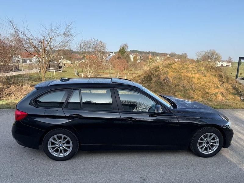 Gebraucht BMW 318 Advantage 150 PS (110 kW) 2015 Schwarz Kombi