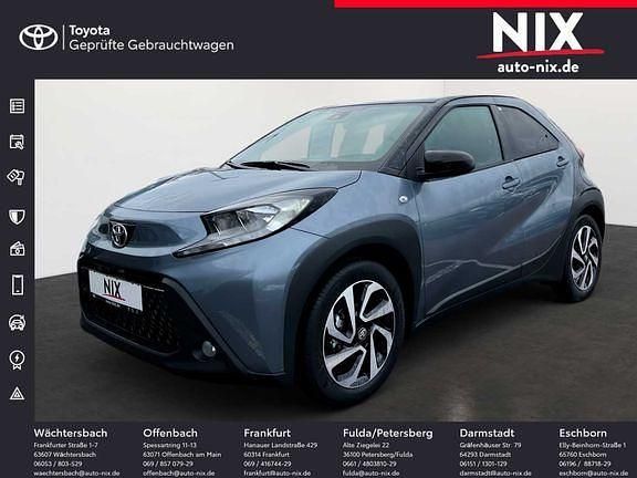 Celestite grey metallic / night sky black Gebraucht 2025 Toyota Aygo X Basis SUV | 16.950 € (Fairer Preis) - Bild 1/4