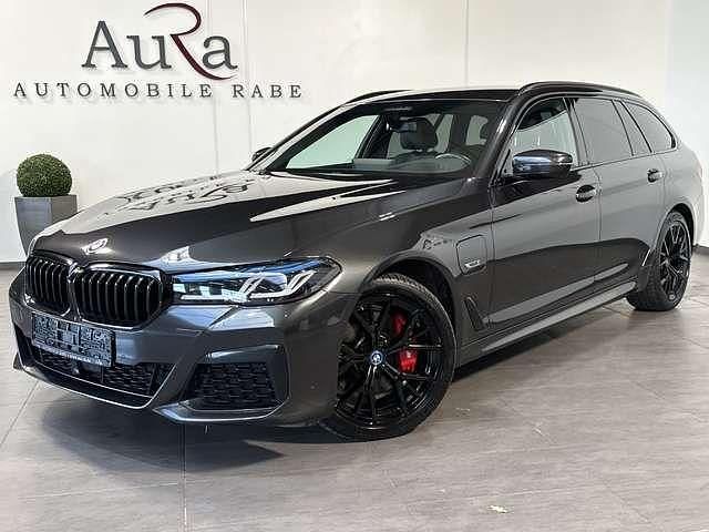 Sophistograu Gebraucht 2022 BMW 530 M Sport Kombi | 32.749 € (Fairer Preis) - Bild 1/4