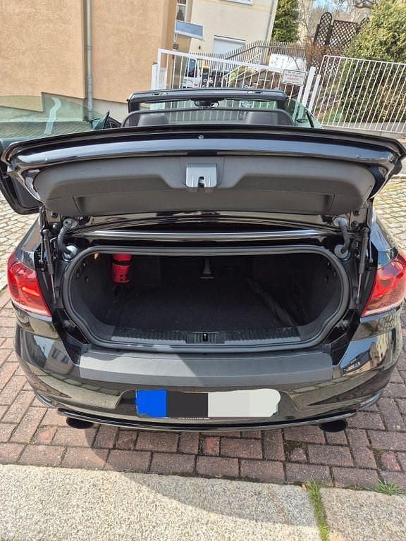 Gebraucht VW Golf Cabriolet R 265 PS (194 kW) 2013 Schwarz Cabrio