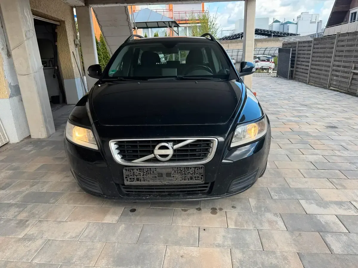 Gebraucht Volvo V50 136 PS (100 kW) 2010 Schwarz Kombi