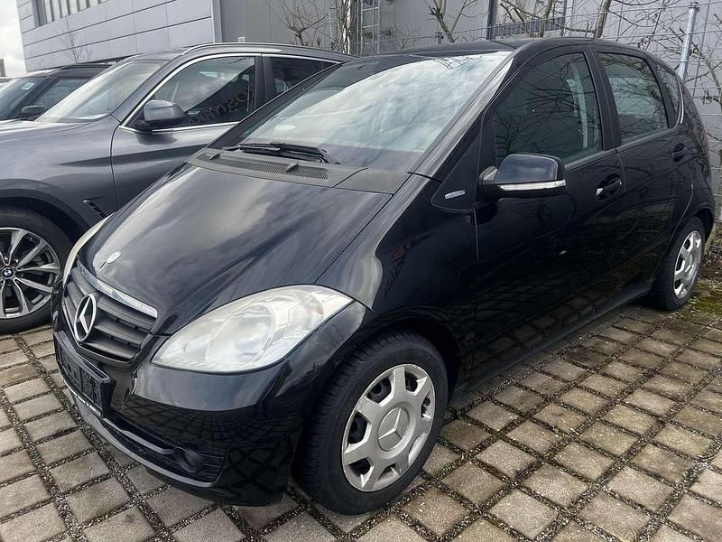 Gebraucht Mercedes A160 82 PS (60 kW) 2010 Kosmosschwarz  metalliclack Kleinwagen