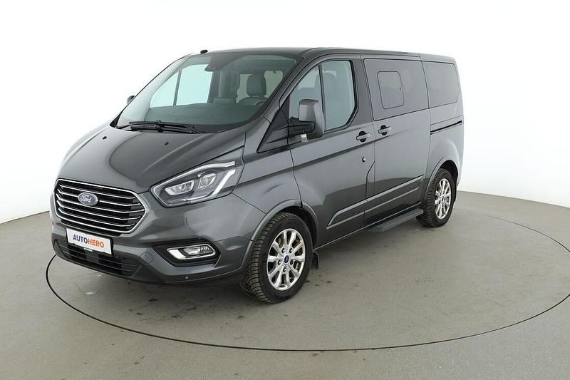 Gebraucht Ford Tourneo Titanium 131 PS (96 kW) 2018 Grau Van / Kleinbus