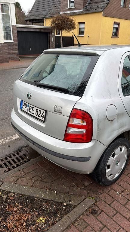 Gebraucht Skoda Fabia Elegance 75 PS (55 kW) 2002 Silber Limousine