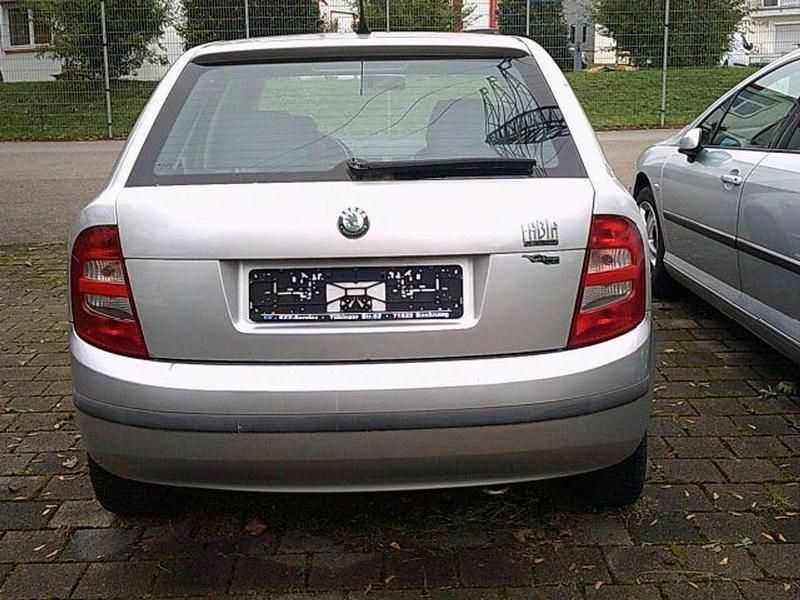 Gebraucht Skoda Fabia Comfort 75 PS (55 kW) 2001 Diamantsilber metallic Kleinwagen