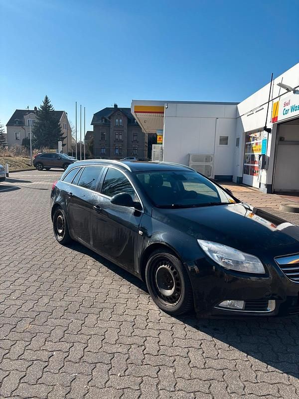 Gebraucht Opel Insignia 160 PS (117 kW) 2012 Schwarz Kombi