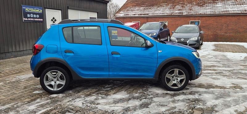 Gebraucht Dacia Sandero Prestige 90 PS (66 kW) 2019 Blau Kleinwagen