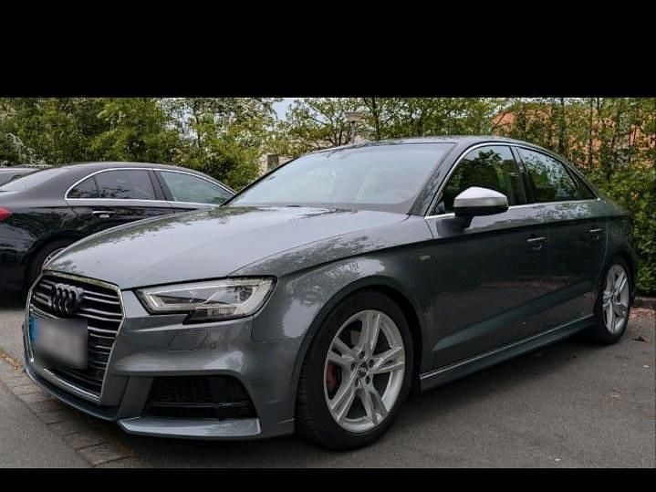 Grau Gebraucht 2019 Audi A3 S-Line Limousine | 20.000 € (Guter Preis) - Bild 1/4