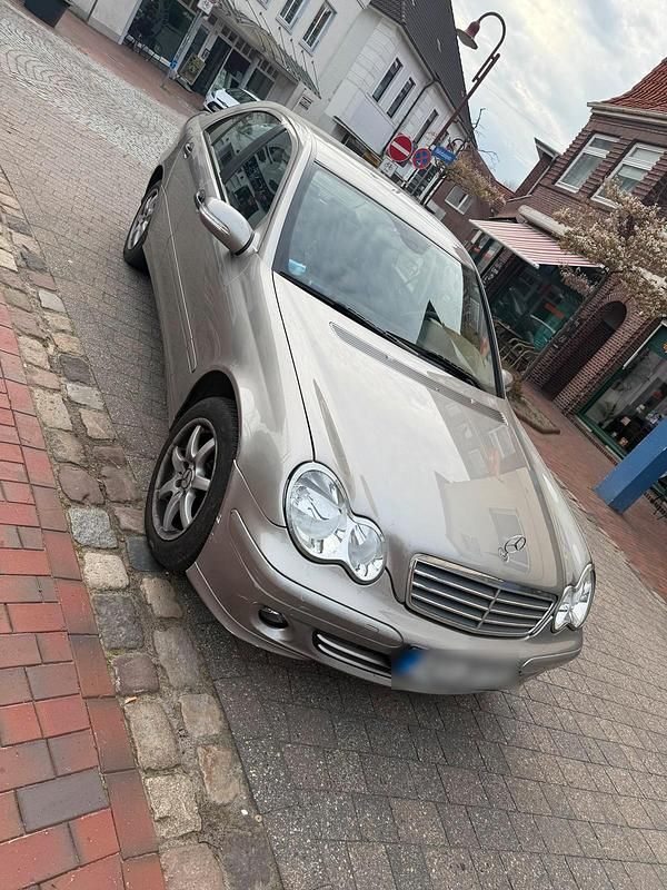 Gebraucht Mercedes C180 142 PS (104 kW) 2006 Grau Limousine