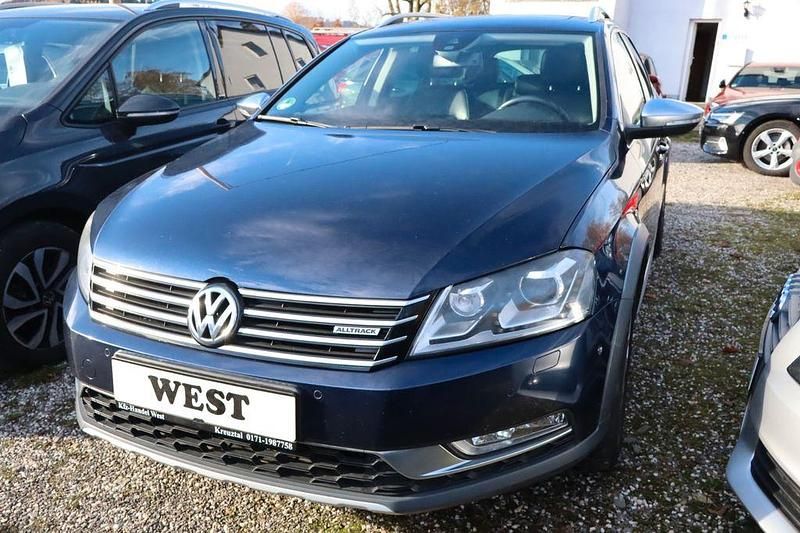 Blau Gebraucht 2013 VW Passat Alltrack Kombi | 11.990 € (Fairer Preis) - Bild 1/3