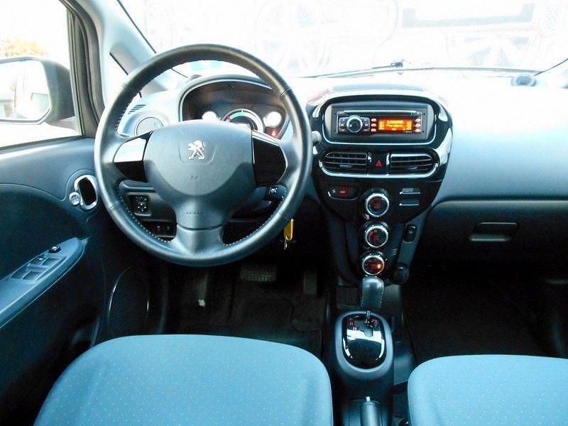Gebraucht Peugeot iON Active 35 kW (48 PS) 2012 Schwarz Kleinwagen