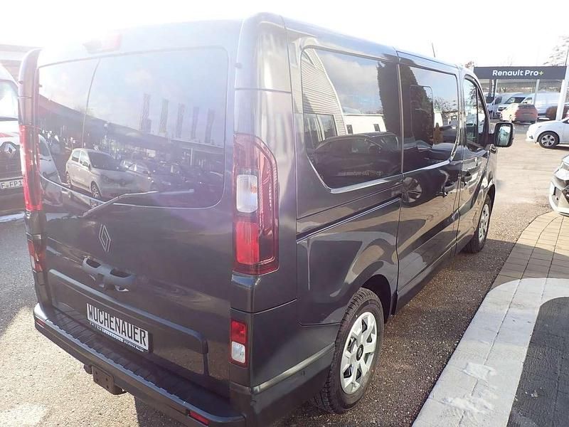 Ny Renault Trafic Evolution 150 HK (110 kW) 2026 Grå MPV