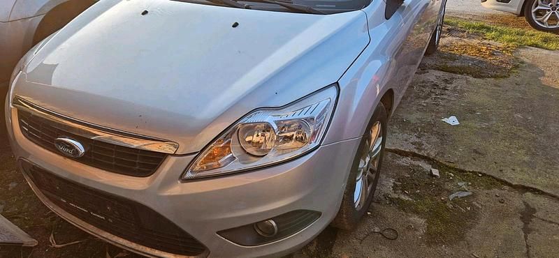 Gebraucht Ford Focus 110 PS (80 kW) 2009 Silber Kombi