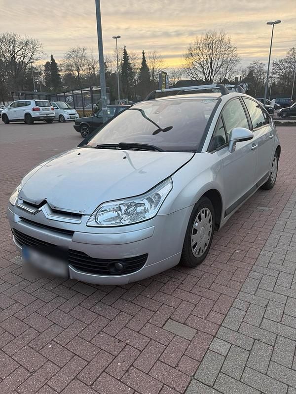 Second-hand Citroën C4 109 CP (80 kW) 2006 Argintiu Hatchback