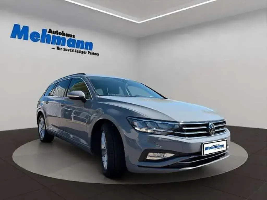 Gebraucht VW Passat Business 200 PS (147 kW) 2023 Grau Kombi