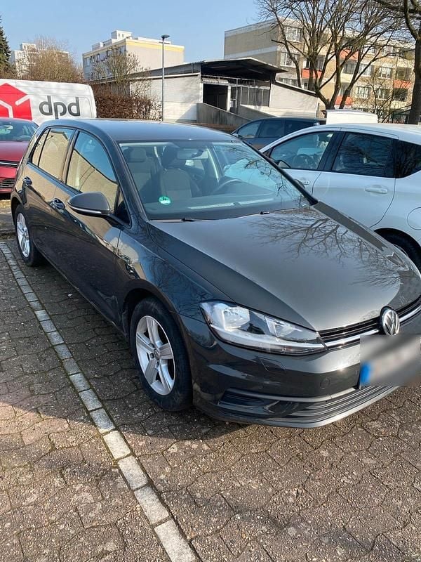 Gebraucht VW Golf VII 118 PS (86 kW) 2017 Grau Kleinwagen
