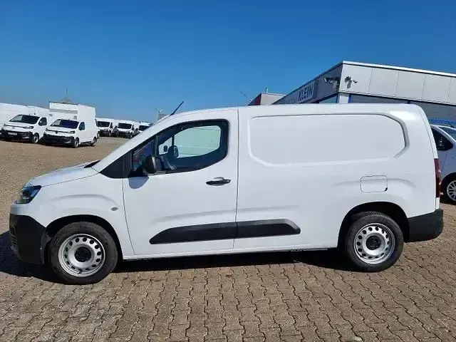 Gebraucht Citroën Berlingo 100 PS (73 kW) 2023 Weiss Van / Kleinbus