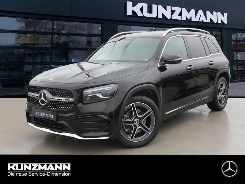 Kosmosschwarz metallic Gebraucht 2025 Mercedes GLB180 AMG SUV | 41.550 € (Etwas zu teuer) - Bild 1/4